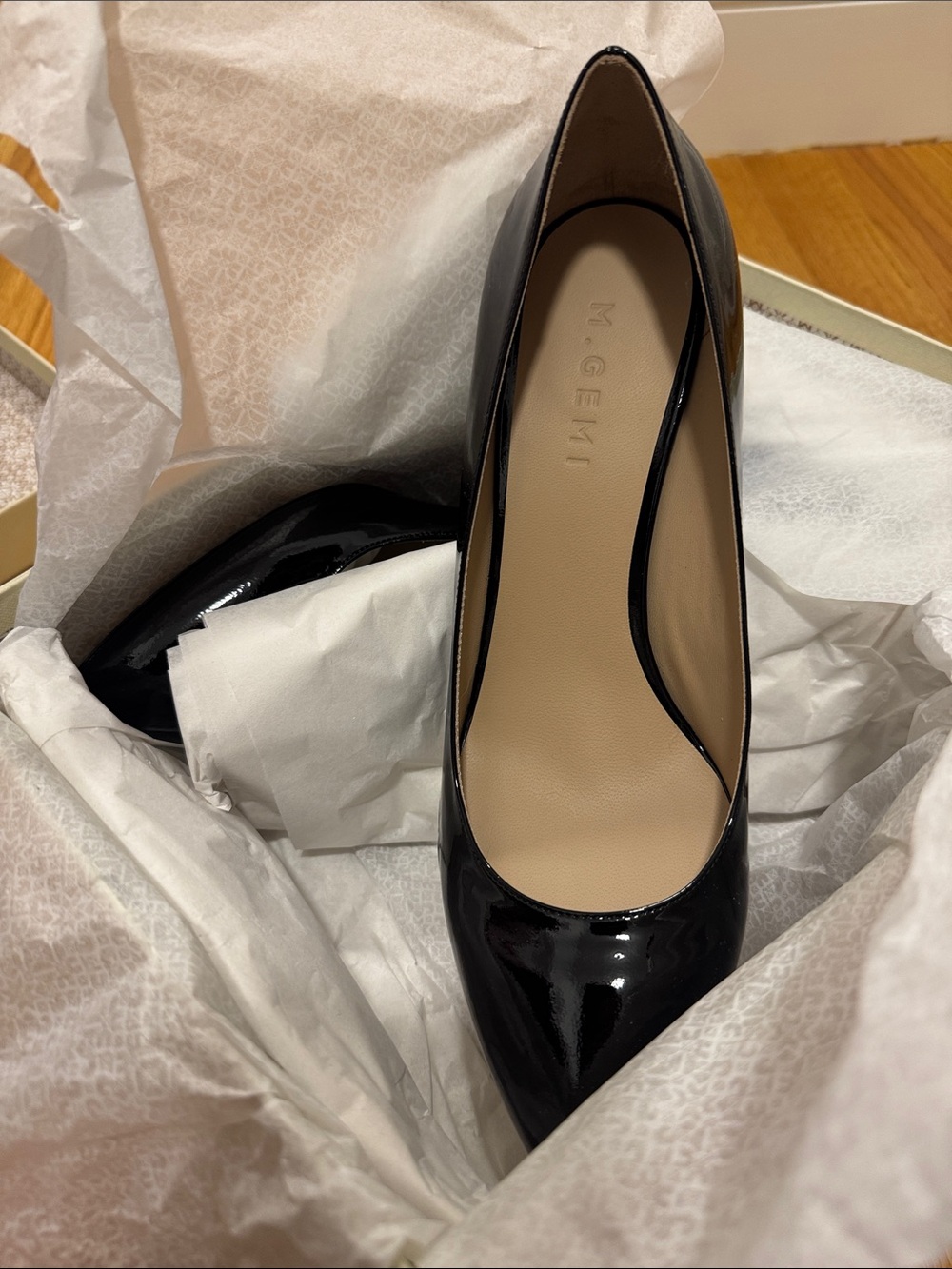 Classic Black Patent Block Heel Pumps for Women - Picture 3 of 5
